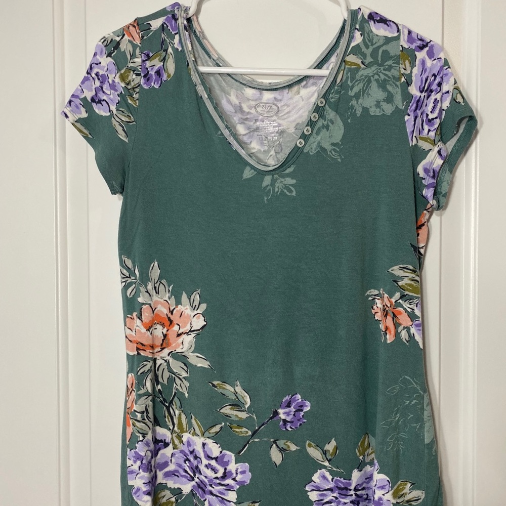 Maurices V-neck turquoise & flowered shirt